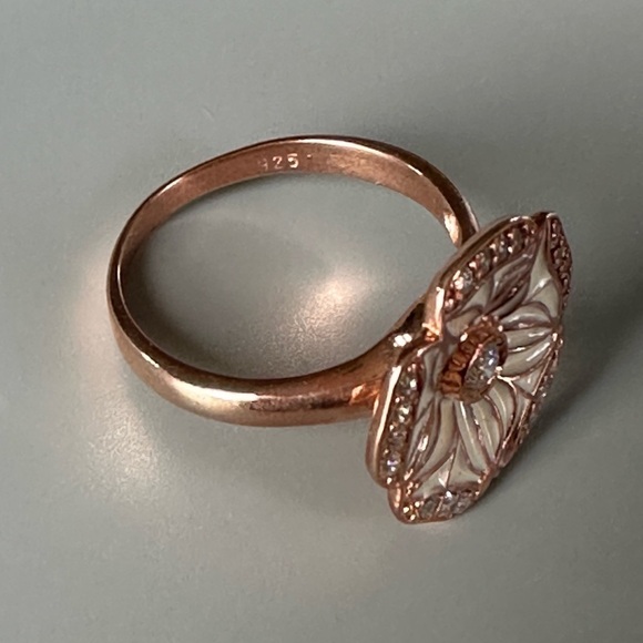 Rose Gold Art Deco Enamel Flower Statement Ring - Size 9.5 - Picture 7 of 11